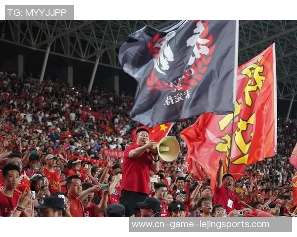 书写完美华章!辽宁铁人勇夺中甲冠军并冲超,包办射手王助攻王! 书写完美华章!辽宁铁人勇夺中甲冠军并冲超,包办射手王助攻王!